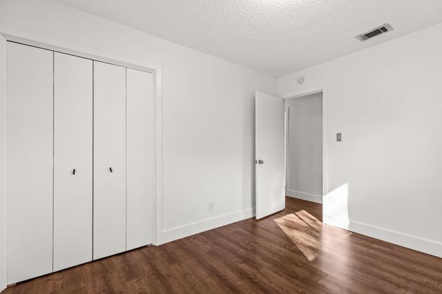 1906 Parkside LN, Austin, TX 78745