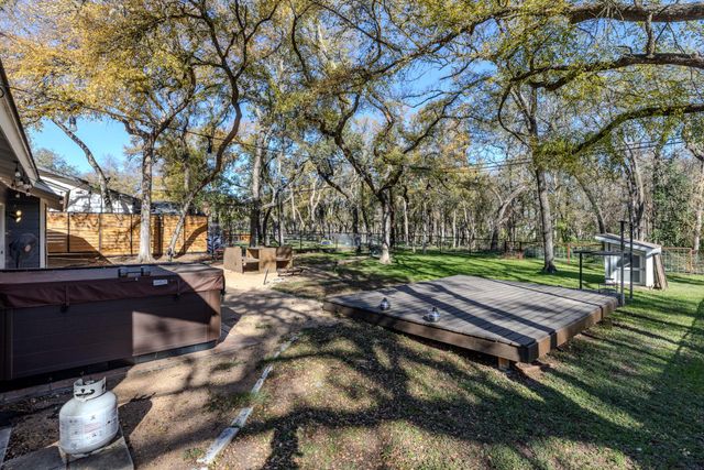 1906 Parkside LN, Austin, TX 78745