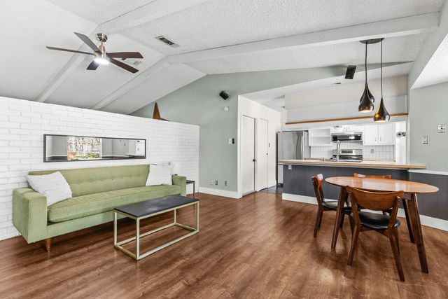 1906 Parkside LN, Austin, TX 78745