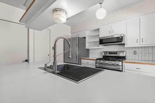 1906 Parkside LN, Austin, TX 78745