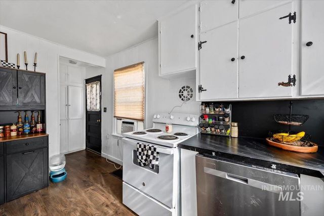 166 Carney St, Twin Falls, ID 83301