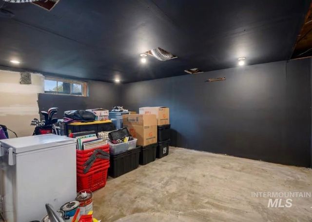 166 Carney St, Twin Falls, ID 83301