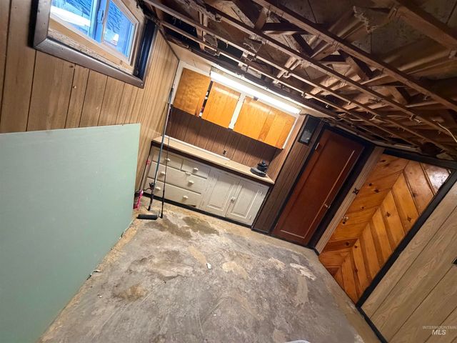 166 Carney St, Twin Falls, ID 83301