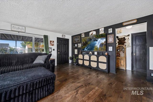 166 Carney St, Twin Falls, ID 83301