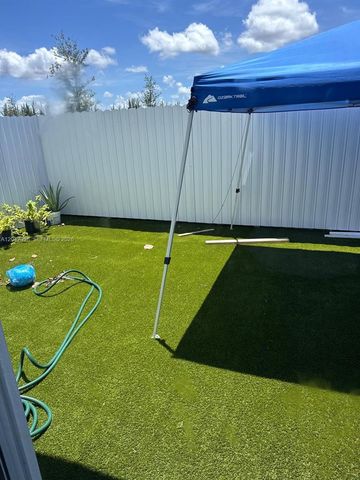 2444 SE 29th St 0, Homestead, FL 33035