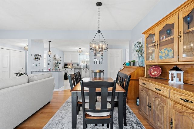 58 Brookbend Way E 58, East Bridgewater, MA 02333