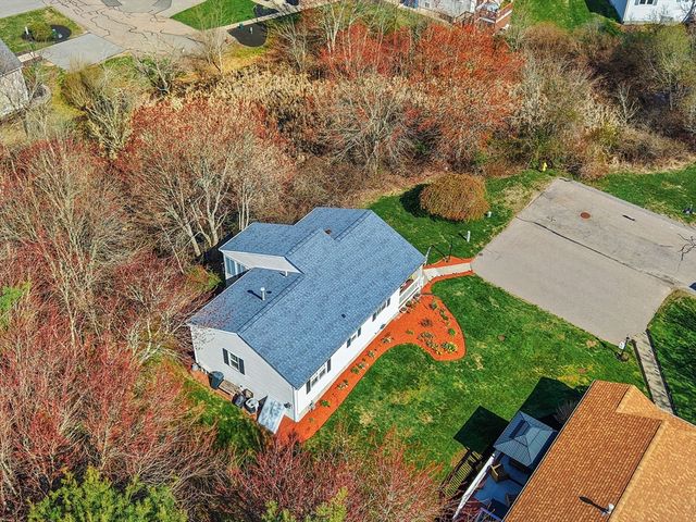 58 Brookbend Way E 58, East Bridgewater, MA 02333