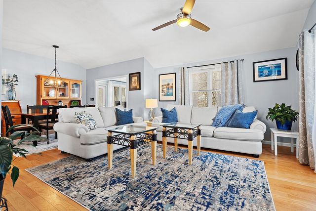 58 Brookbend Way E 58, East Bridgewater, MA 02333