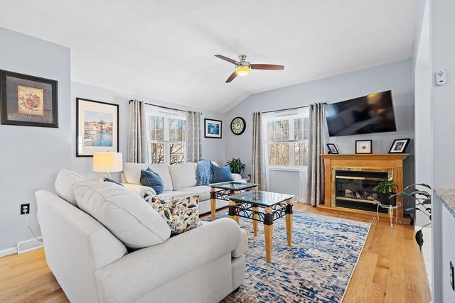 58 Brookbend Way E 58, East Bridgewater, MA 02333