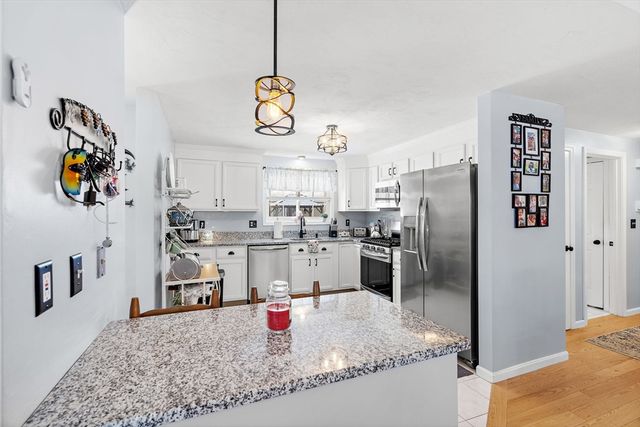 58 Brookbend Way E 58, East Bridgewater, MA 02333