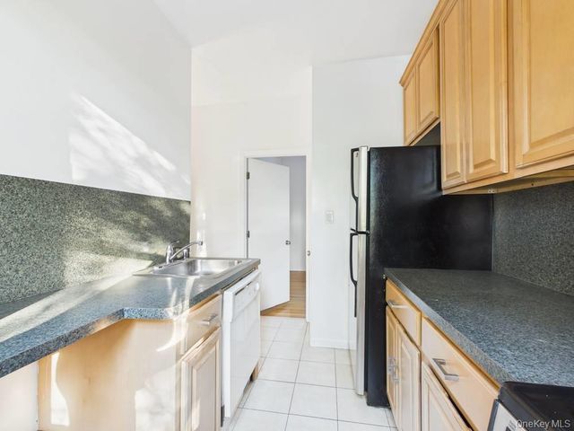 21-37 33rd street 3D, Astoria, NY 11105