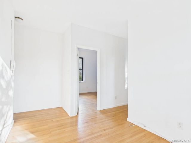 21-37 33rd street 3D, Astoria, NY 11105