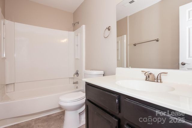 10209 Fairbourne Court, Charlotte, NC 28269