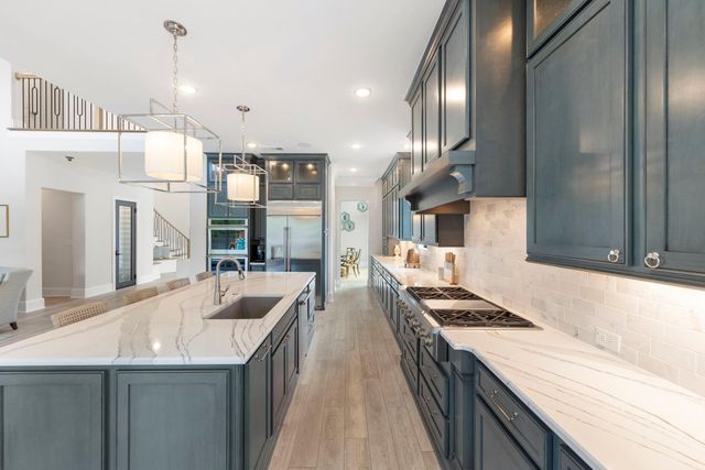 76 S Waterbridge Drive, Tomball, TX 77375