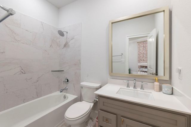 76 S Waterbridge Drive, Tomball, TX 77375
