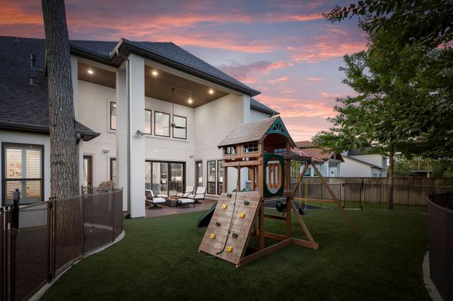 76 S Waterbridge Drive, Tomball, TX 77375
