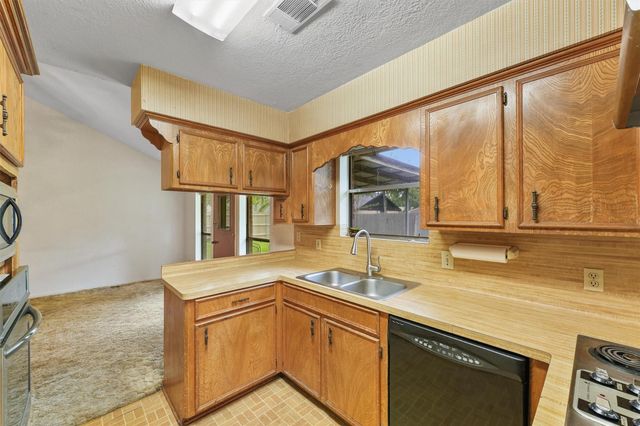 5103 Forest Trail, Baytown, TX 77521