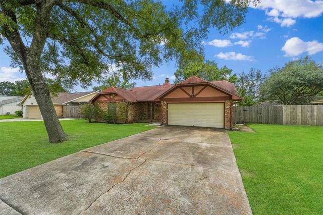 5103 Forest Trail, Baytown, TX 77521