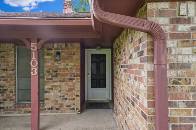 5103 Forest Trail, Baytown, TX 77521