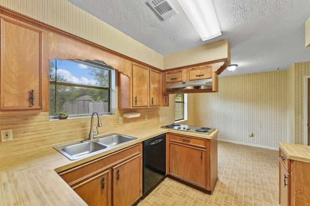 5103 Forest Trail, Baytown, TX 77521