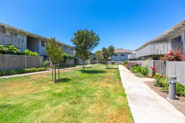 255 S Rengstorff Avenue 58, Mountain View, CA 94040