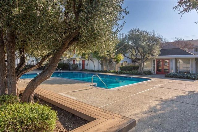 255 S Rengstorff Avenue 58, Mountain View, CA 94040