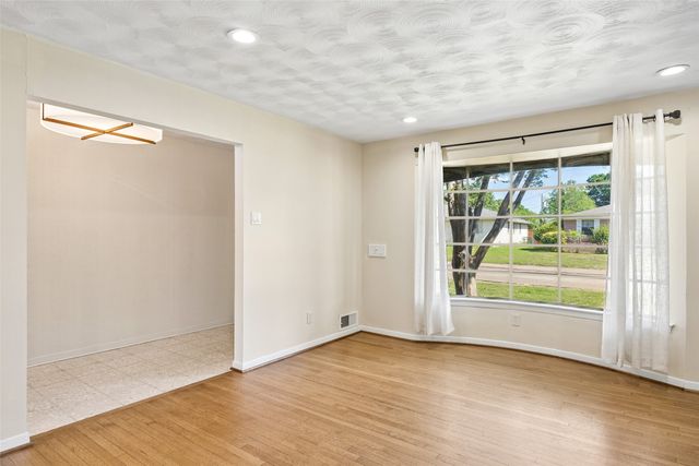 8049 Woodhue Road, Dallas, TX 75228