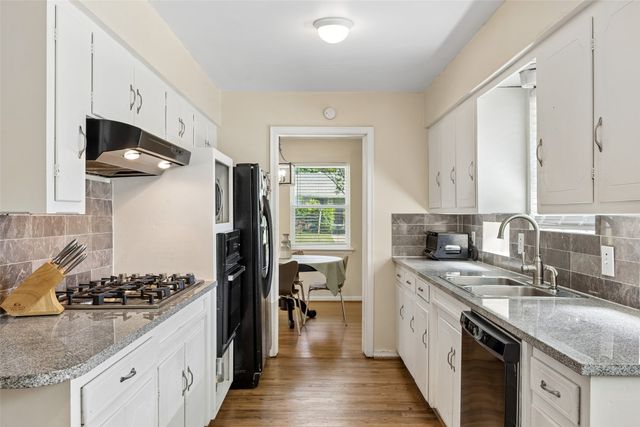 8049 Woodhue Road, Dallas, TX 75228