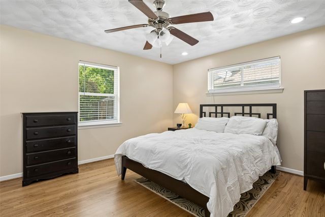 8049 Woodhue Road, Dallas, TX 75228