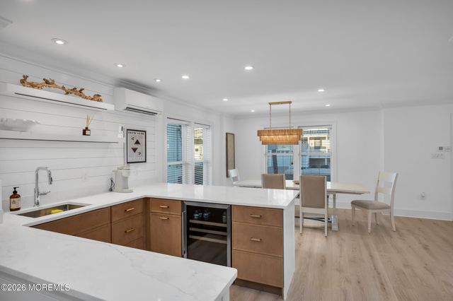 29 4th Avenue, Lavallette, NJ 08735