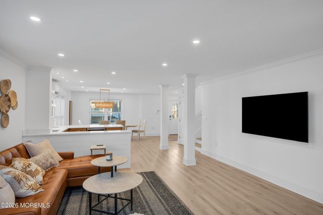 29 4th Avenue, Lavallette, NJ 08735