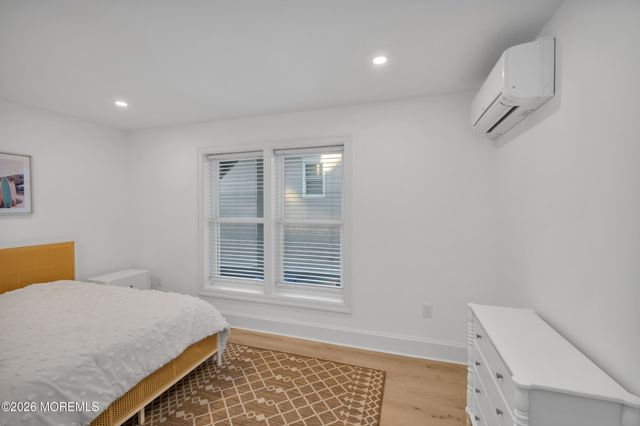 29 4th Avenue, Lavallette, NJ 08735