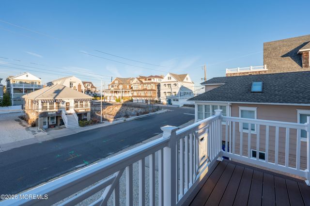29 4th Avenue, Lavallette, NJ 08735