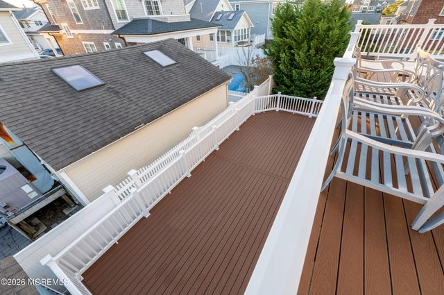29 4th Avenue, Lavallette, NJ 08735