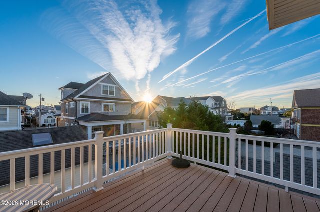 29 4th Avenue, Lavallette, NJ 08735