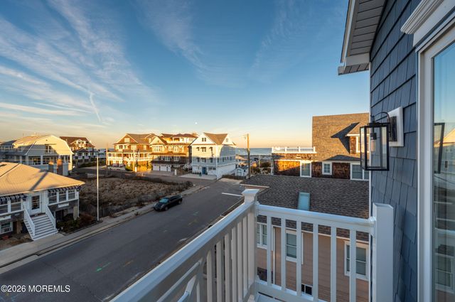 29 4th Avenue, Lavallette, NJ 08735