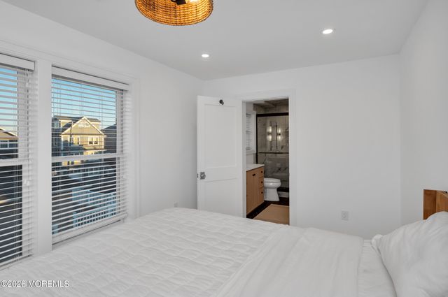 29 4th Avenue, Lavallette, NJ 08735