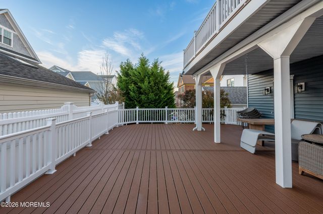 29 4th Avenue, Lavallette, NJ 08735