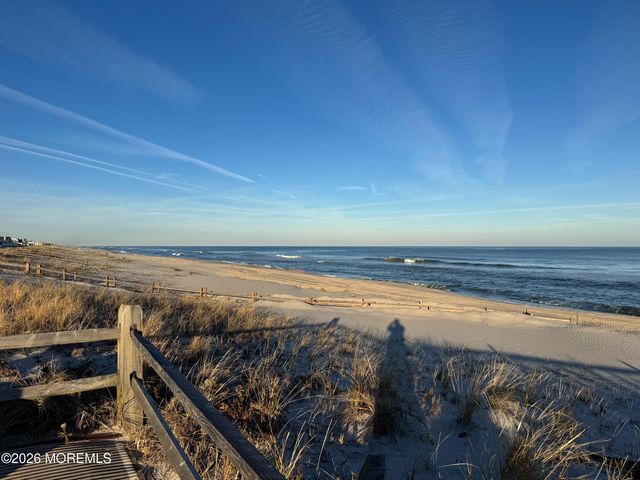 29 4th Avenue, Lavallette, NJ 08735