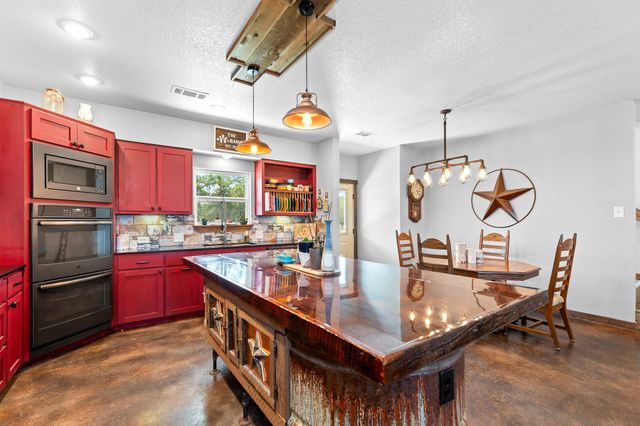 463 County Road 436, Thorndale, TX 76577