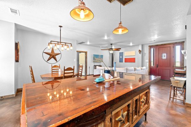 463 County Road 436, Thorndale, TX 76577