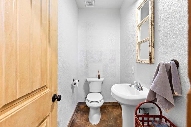 463 County Road 436, Thorndale, TX 76577