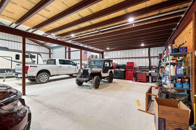 463 County Road 436, Thorndale, TX 76577