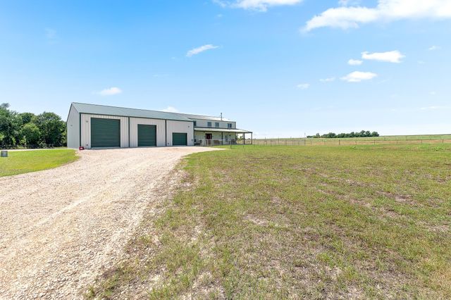 463 County Road 436, Thorndale, TX 76577