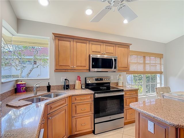 12090 Sabal Dunes LN, Fort Myers, FL 33913