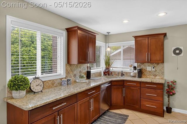 31775 Marblehead Road, Farmington, MI 48336