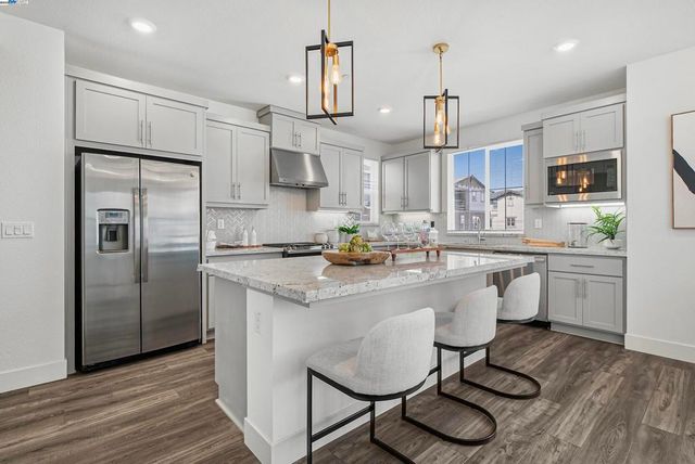 37606 Sand Drift Rd, Newark, CA 94560