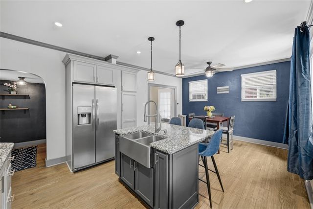 1037 Woodbourne Ave, Brookline, PA 15226