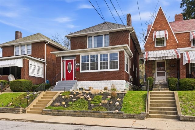 1037 Woodbourne Ave, Brookline, PA 15226