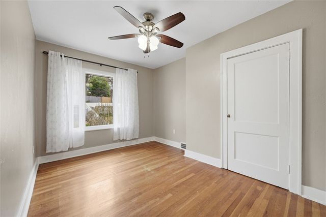 1037 Woodbourne Ave, Brookline, PA 15226